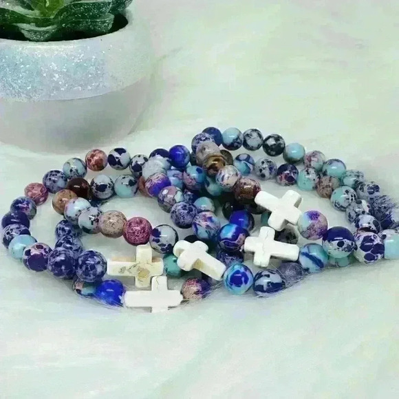 Colorful Retro Style Cross Beaded Bracelet - Picture 1 of 6